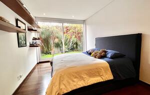 Peaceful Bogotá home surrounded by trees - Bogotá, Colombia