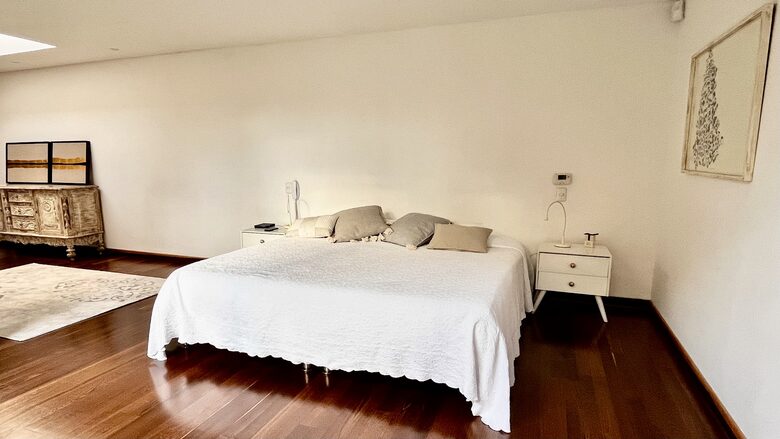 Peaceful Bogotá home surrounded by trees - Bogotá, Colombia