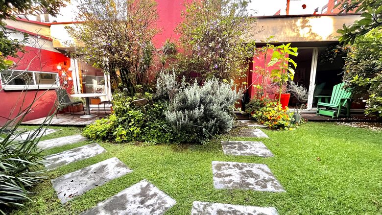 Peaceful Bogotá home surrounded by trees - Bogotá, Colombia