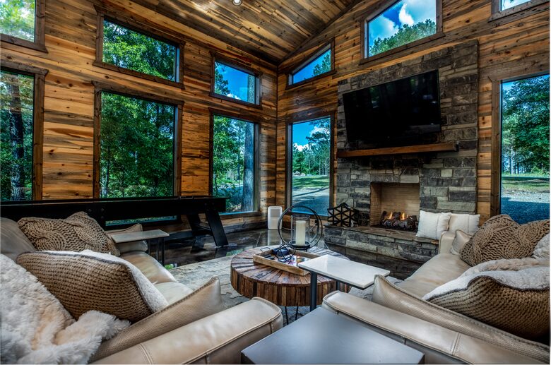 "Somethin 2 Talk About" | Cozy & Modern Cabin - Broken Bow, Oklahoma