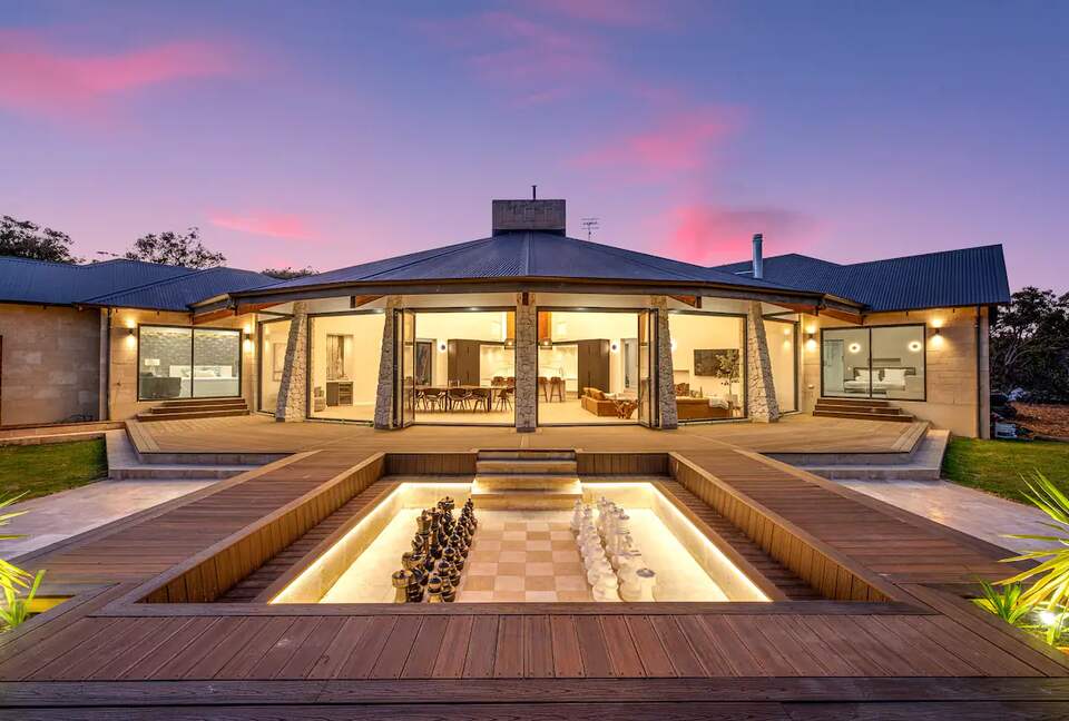 Caves Manor - Margaret River, Australia