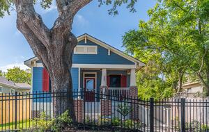 Adorable Galveston Bungalow - Galveston, Texas