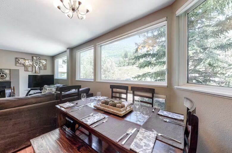 East Vail Luxe Open Dining