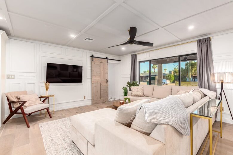 Luxe Downtown Scottsdale Oasis w/ Heated Pool - Scottsdale, Arizona