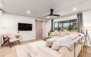 Luxe Downtown Scottsdale Oasis w/ Heated Pool - Scottsdale, Arizona