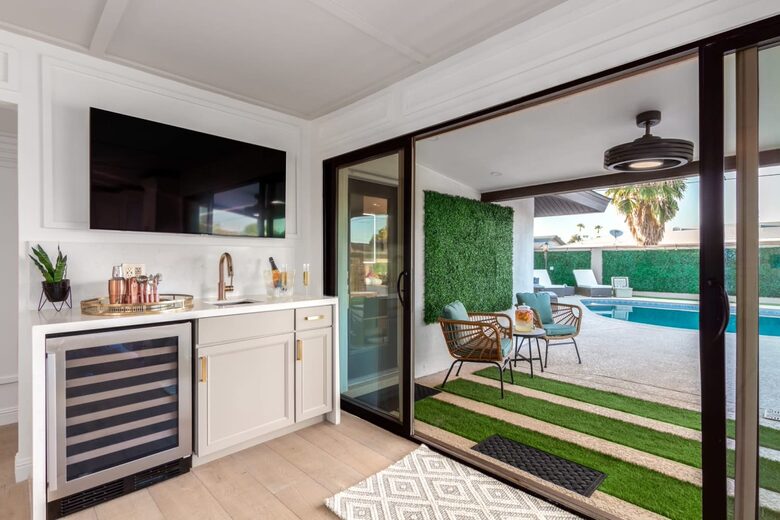 Luxe Downtown Scottsdale Oasis w/ Heated Pool - Scottsdale, Arizona