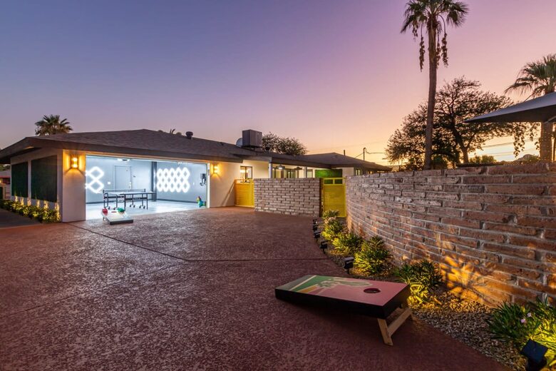 Luxe Downtown Scottsdale Oasis w/ Heated Pool - Scottsdale, Arizona