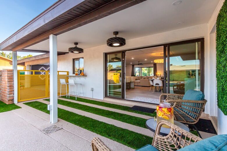 Luxe Downtown Scottsdale Oasis w/ Heated Pool - Scottsdale, Arizona