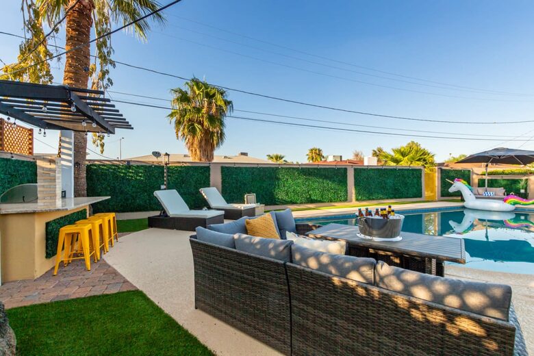 Luxe Downtown Scottsdale Oasis w/ Heated Pool - Scottsdale, Arizona