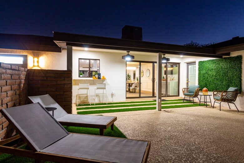 Luxe Downtown Scottsdale Oasis w/ Heated Pool - Scottsdale, Arizona