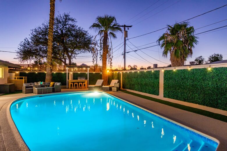 Luxe Downtown Scottsdale Oasis w/ Heated Pool - Scottsdale, Arizona