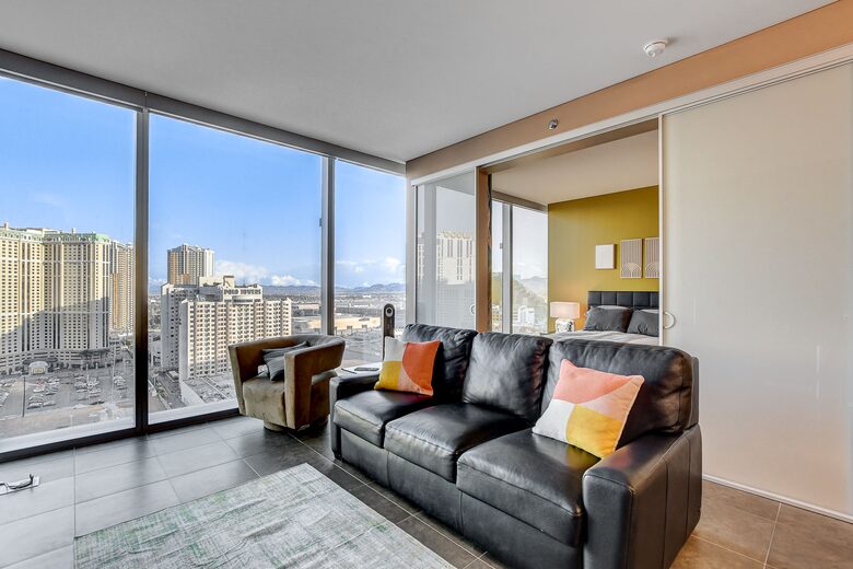 Las Vegas Strip Living - Las Vegas, Nevada