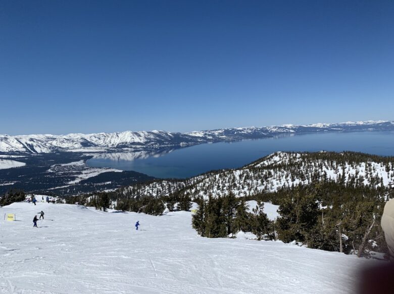 Luxury Mountain Home Just Minutes to the Ski Lifts and Tahoe Beaches! Max 10 guests - Stateline, Nevada