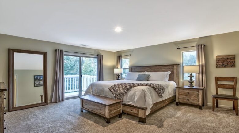Luxury Mountain Home Just Minutes to the Ski Lifts and Tahoe Beaches! Max 10 guests - Stateline, Nevada