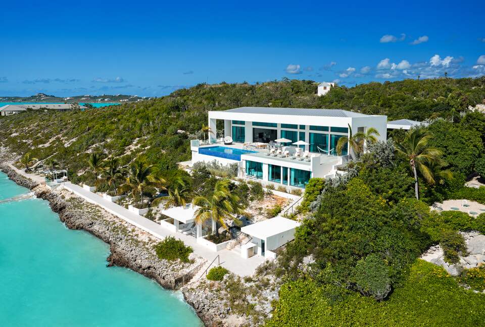 Villa Blue Vista Beachfront Villa - Providenciales, Turks and Caicos Islands