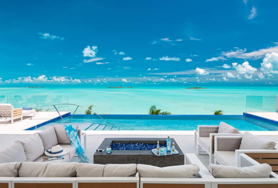 Villa Blue Vista Beachfront Villa - Providenciales, Turks and Caicos Islands