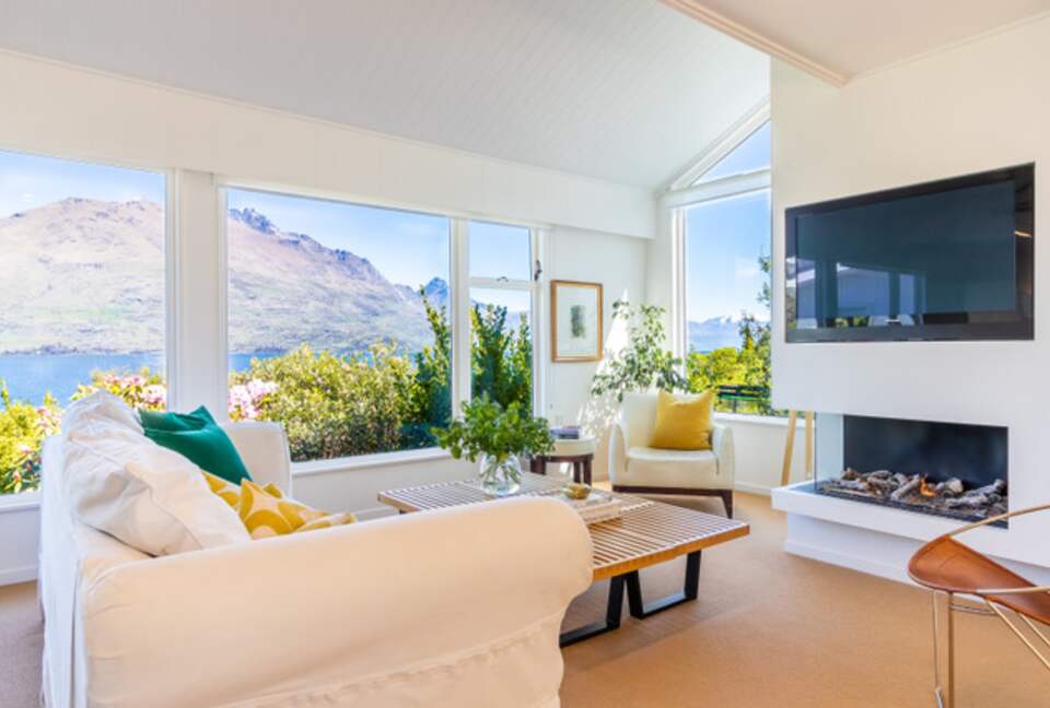 Cedar Drive | Lake Front - Queenstown, New Zealand
