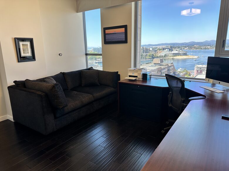 Luxury Condo with Stunning Vistas of the harbour, ocean and mountains - Victoria, Canada