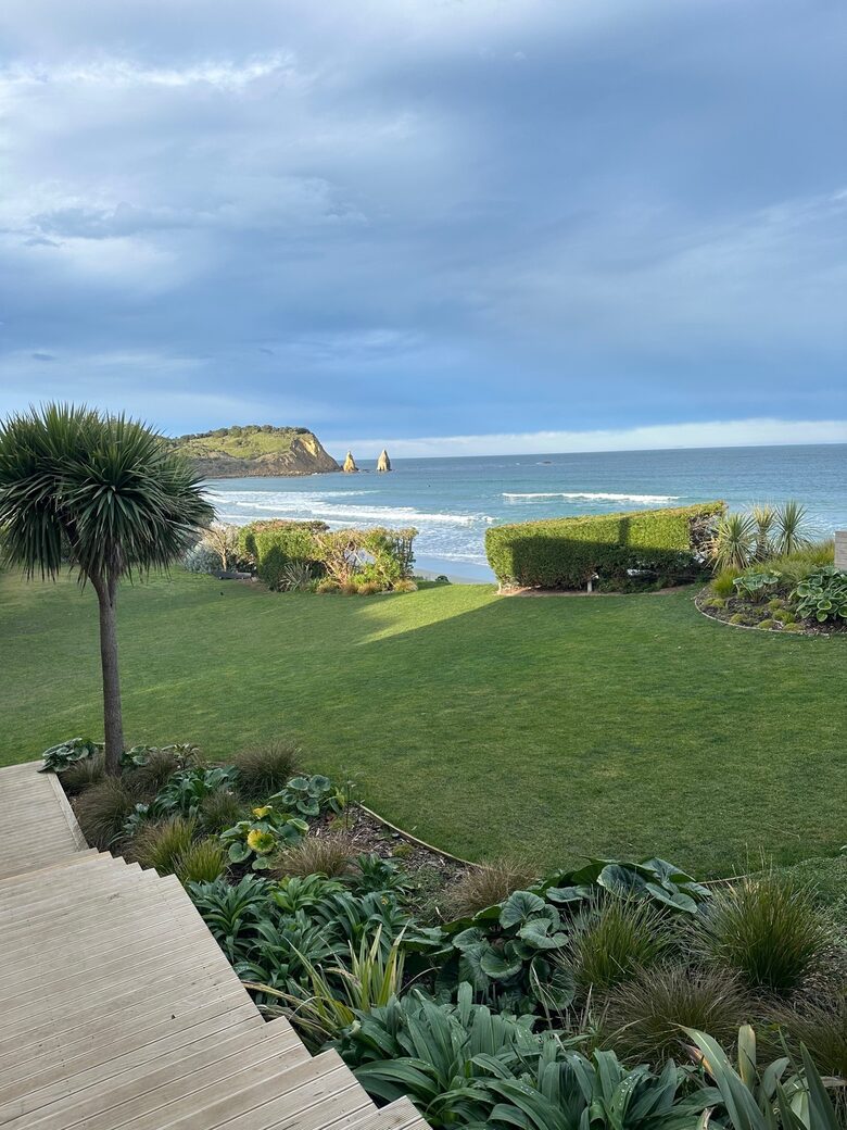 Cloud 9 | Beachfront Retreat - Karitane, New Zealand