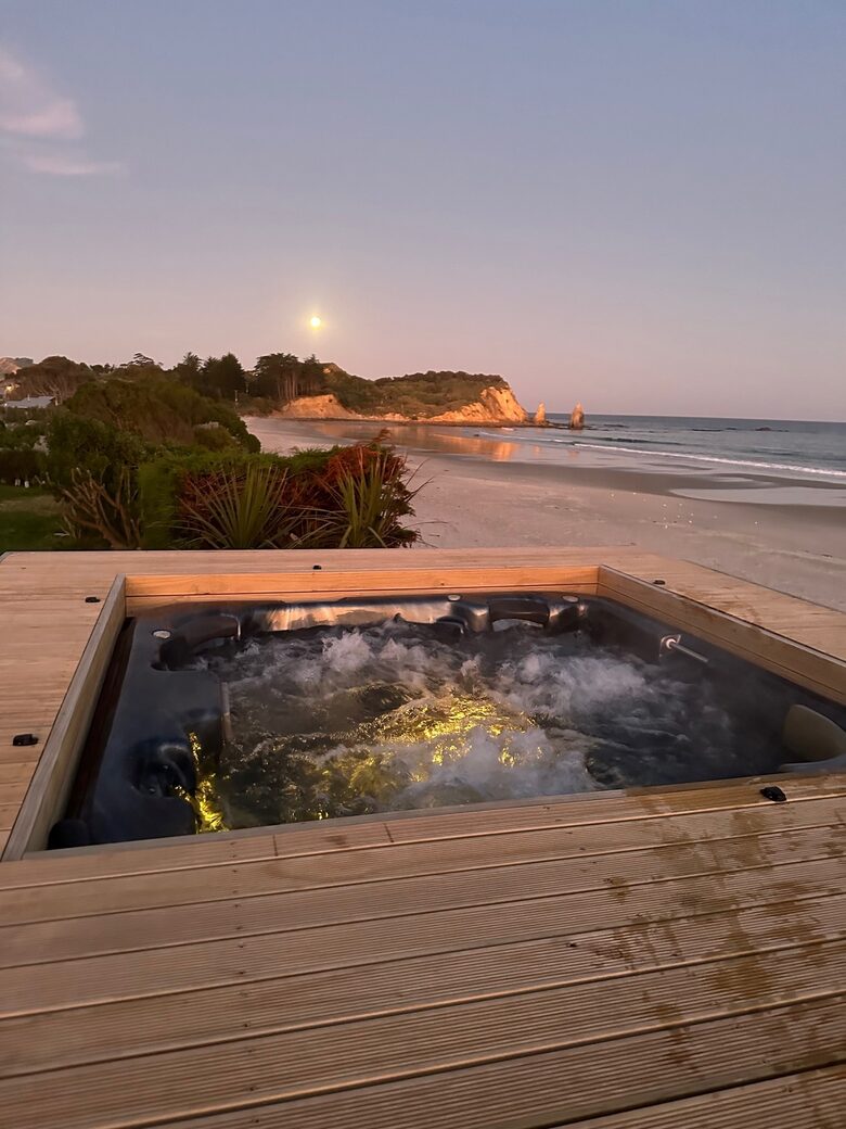 Cloud 9 | Beachfront Retreat - Karitane, New Zealand