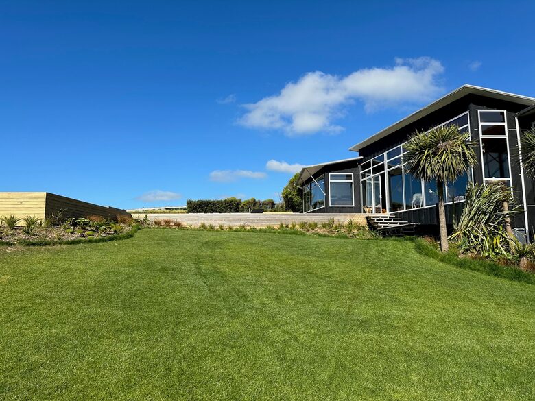 Cloud 9 | Beachfront Retreat - Karitane, New Zealand