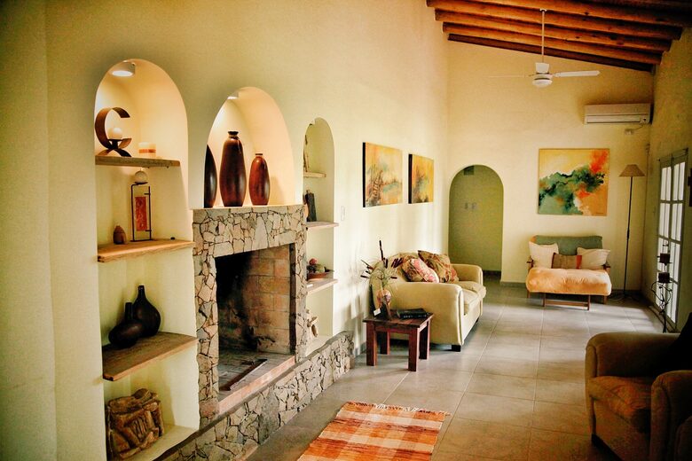 Spacious Farm Villa Nestled in Vineyards - San Rafael, Argentina