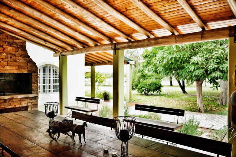 Spacious Farm Villa Nestled in Vineyards - San Rafael, Argentina
