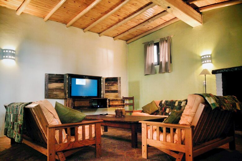Spacious Farm Villa Nestled in Vineyards - San Rafael, Argentina