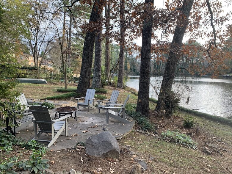 Atlanta Lakefront Tranquil Getaway - Roswell, Georgia