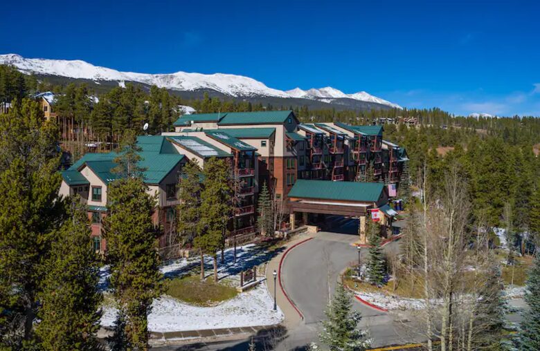 Hilton Grand Vacations Club Valdoro Mountain Lodge Breckenridge | One King Bedroom Suite - Breckenridge, Colorado