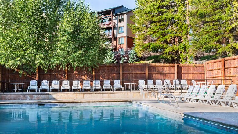 Hilton Grand Vacations Club Valdoro Mountain Lodge Breckenridge | One King Bedroom Suite - Breckenridge, Colorado