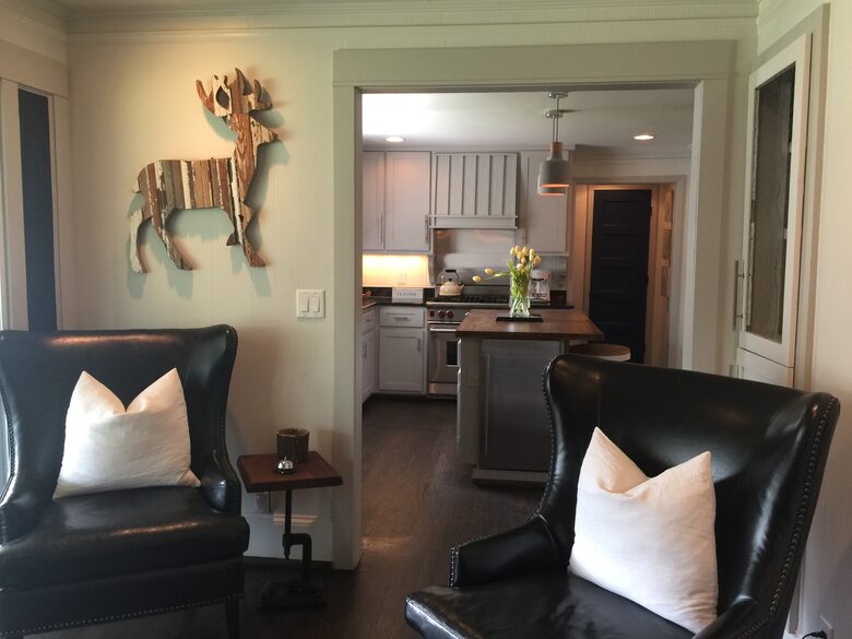 Cozy Cottage | Walk to Shops, Restaurants, Spas - Roswell, Georgia