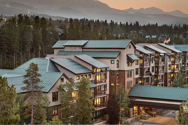 Hilton Grand Vacations Club Valdoro Mountain Lodge Breckenridge | One King Bedroom Suite - Breckenridge, Colorado