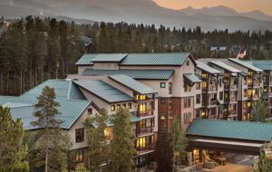 Hilton Grand Vacations Club Valdoro Mountain Lodge Breckenridge | One King Bedroom Suite - Breckenridge, Colorado