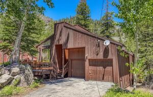 Alpine Meadow Ski Home | Near Lake Tahoe - Alpine Meadows, California