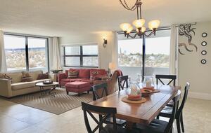 Chic Ocean Front 3-Bedroom Condo with a Pool - Fort Walton Beach, Florida
