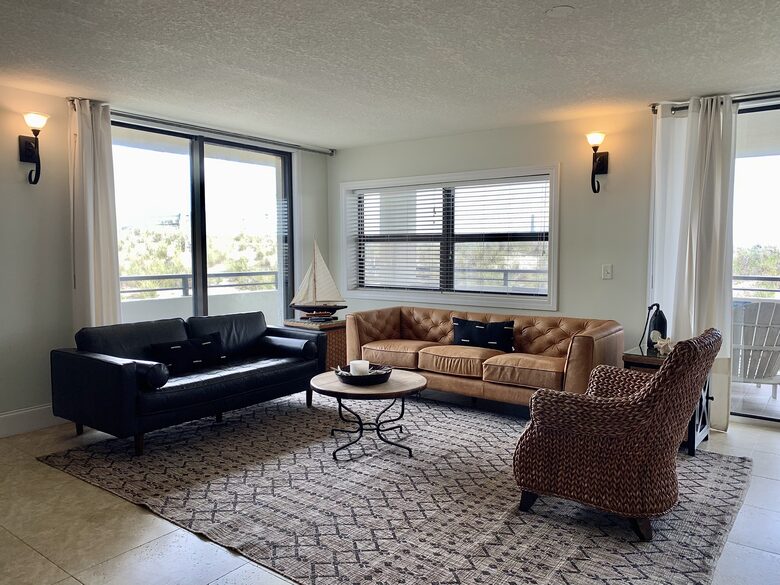 Chic Ocean Front 3-Bedroom Condo with a Pool - Fort Walton Beach, Florida