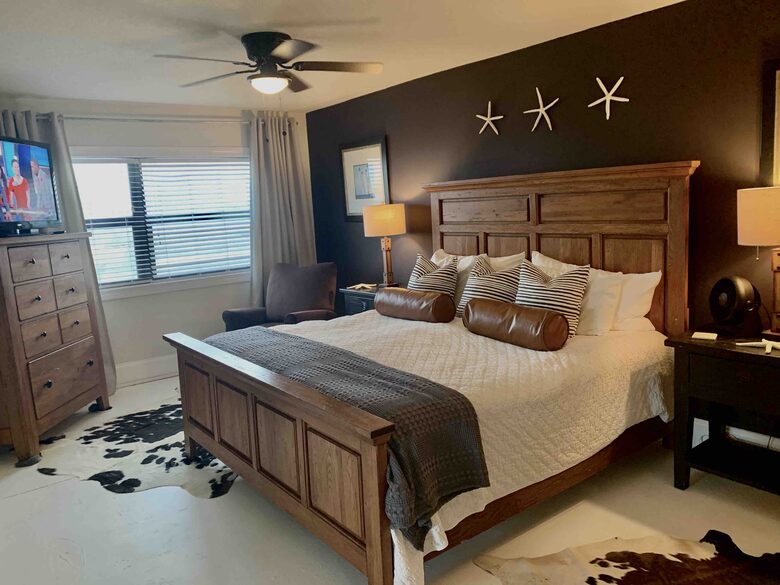 Chic Ocean Front 3-Bedroom Condo with a Pool - Fort Walton Beach, Florida