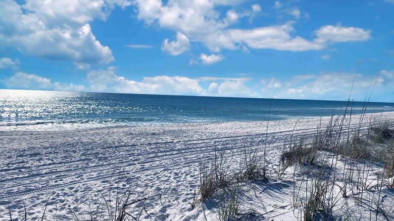 Chic Ocean Front 3-Bedroom Condo with a Pool - Fort Walton Beach, Florida