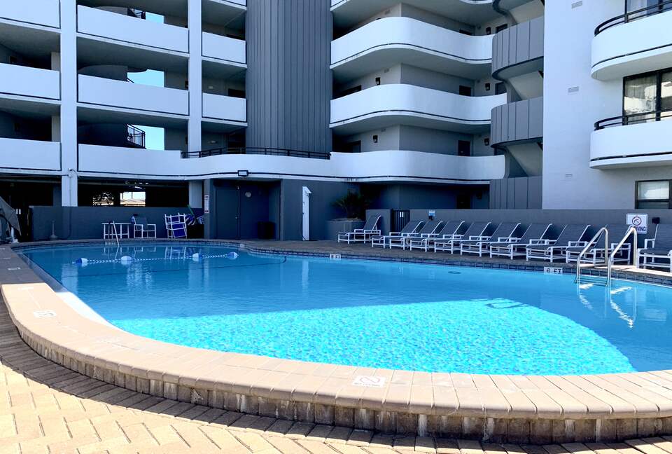 Chic Ocean Front 3-Bedroom Condo with a Pool - Fort Walton Beach, Florida