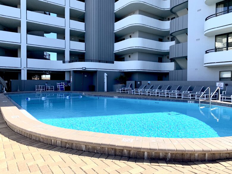 Chic Ocean Front 3-Bedroom Condo with a Pool - Fort Walton Beach, Florida
