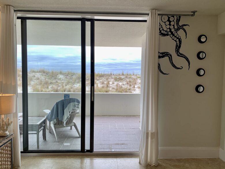 Chic Ocean Front 3-Bedroom Condo with a Pool - Fort Walton Beach, Florida