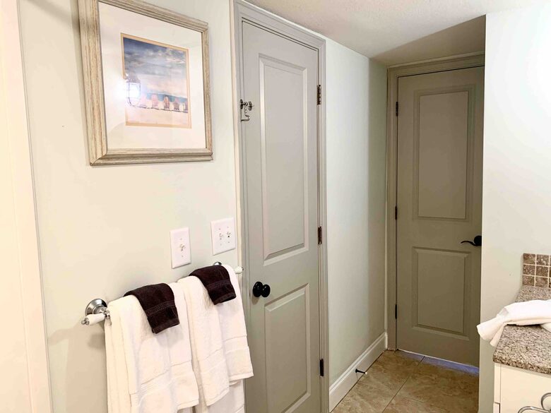 Chic Ocean Front 3-Bedroom Condo with a Pool - Fort Walton Beach, Florida