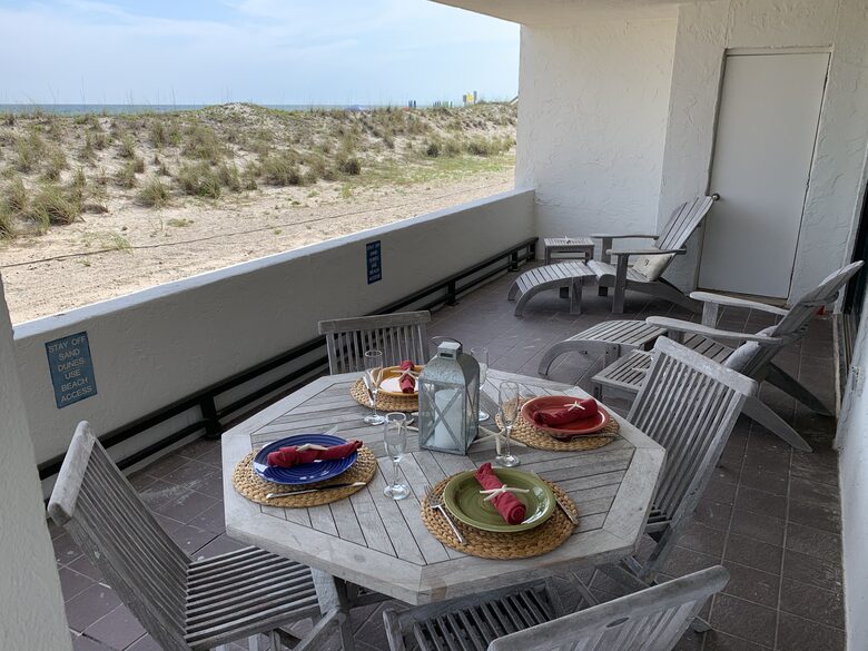 Chic Ocean Front 3-Bedroom Condo with a Pool - Fort Walton Beach, Florida
