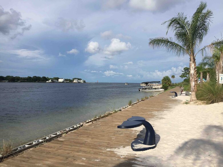 Chic Ocean Front 3-Bedroom Condo with a Pool - Fort Walton Beach, Florida