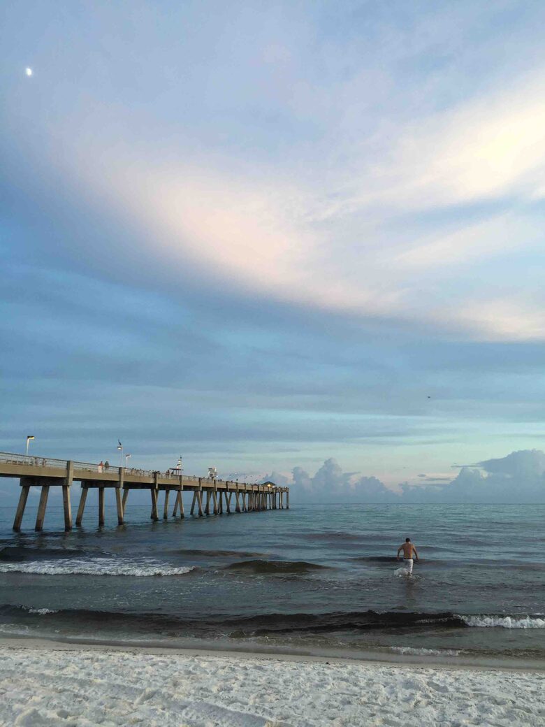 Chic Ocean Front 3-Bedroom Condo with a Pool - Fort Walton Beach, Florida
