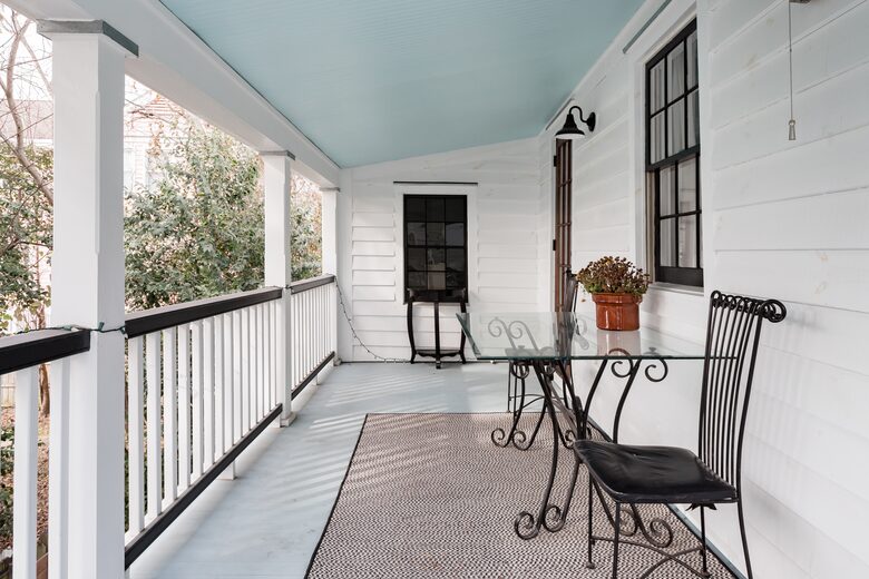 Historic Gem Walking Distance to King St - Charleston, South Carolina