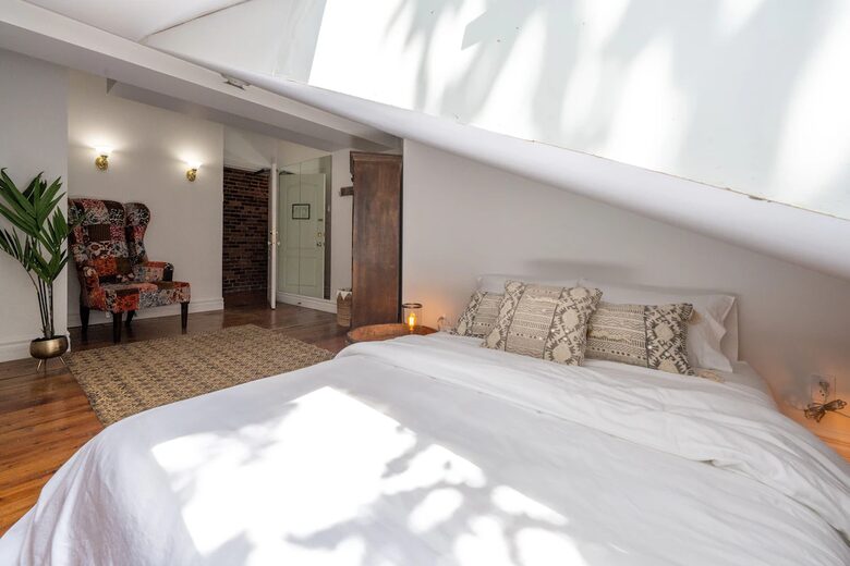 Exclusive 6 bed, 6 bath residence in Old Montreal - Montreal, Canada