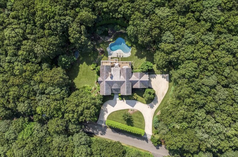 Sensational John Laffey-designed Home - Sag Harbor, New York