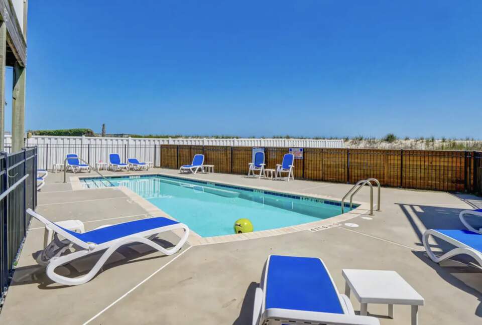 Sunrise Sands | Beachfront Retreat with Elevator - North Topsail Beach, North Carolina